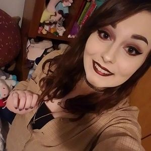 Meet your Posher, Natalie